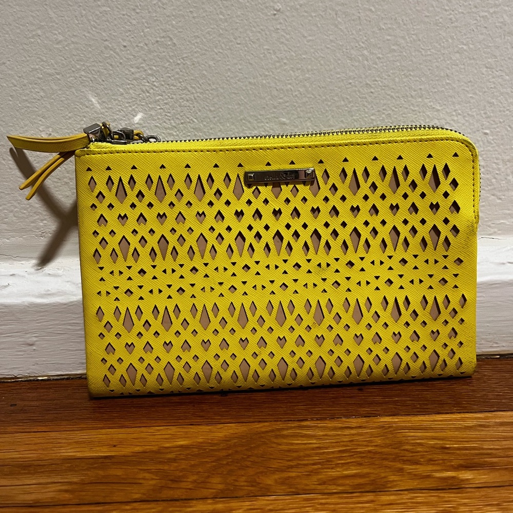 Stella & Dot yellow clutch